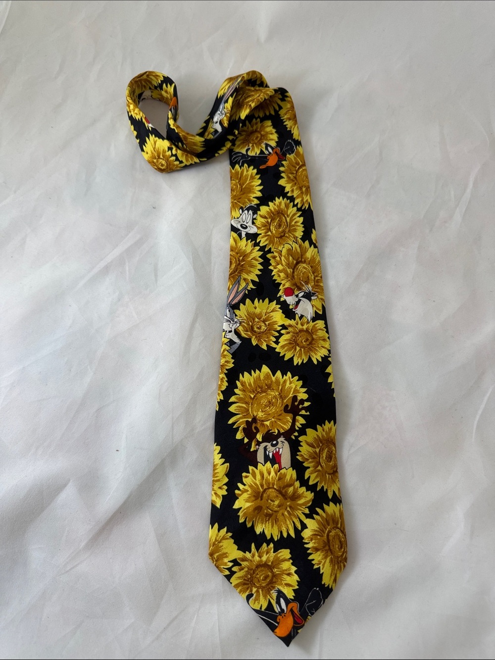 Looney Tunes Mania with Cartoon Characters Tie with Yellow Sunflower Pattern